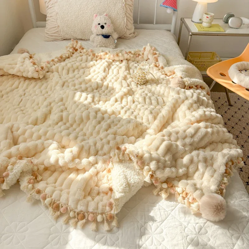 Fall Winter Thickened Warm Artificial Lambswool Blanket High Quality Soft Fluffy Blanket Skin-friendly Cozy Tassel Blanket Shawl