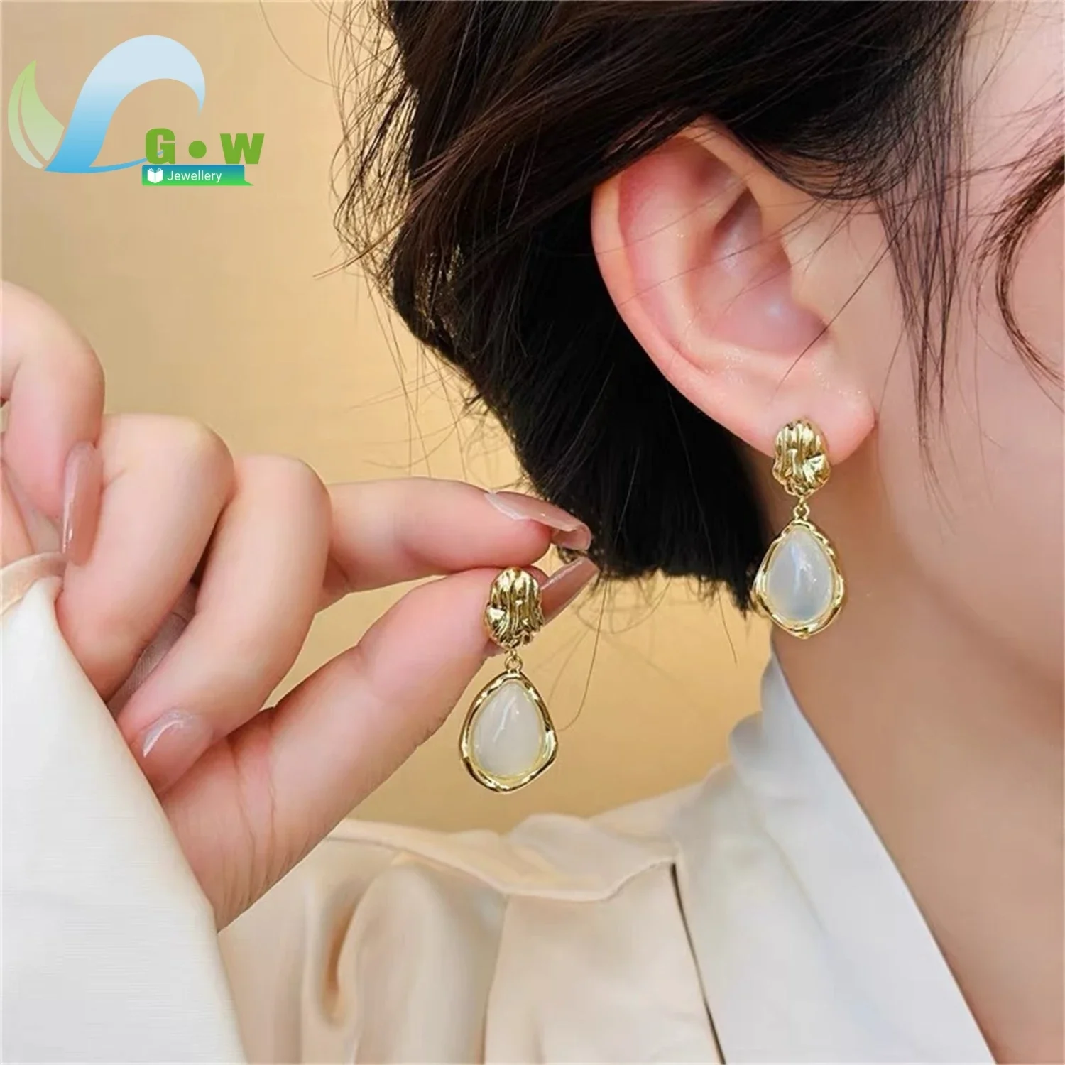 Elegant Drop Earring Korean Style Minimalist Wrinkle Design Light Luxury for Women Jewelry Women Girls Gift Stud EarringsTrendy