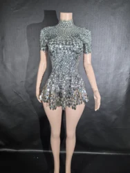 Vestido corto de lentejuelas brillantes para club nocturno, traje Sexy con diamantes de imitación para celebración, vestidos plateados de cumpleaños, 7G