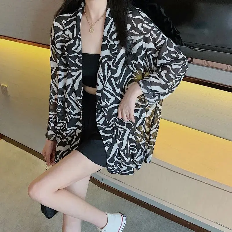 

Женская блузка в полоску с принтом зебры, корейский стиль, свободный крой, длинный рукав, тонкая, летняя, модная, шифоновая, средней длины, костюмный жакет, солнцезащитный топ