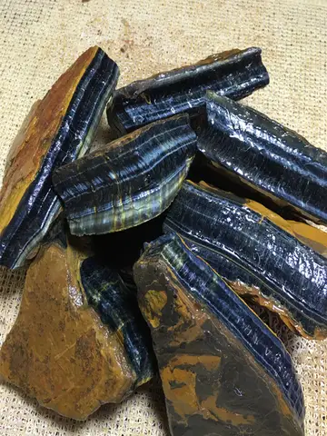 100g 천연 황금색 호랑이 눈 돌 거친 돌 독수리 눈 돌 거친 견본