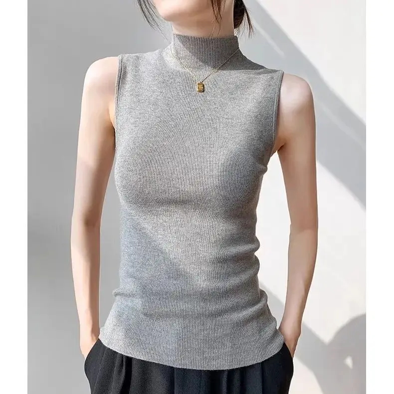 

Women’s Mid-Neckline Sleeveless Knitted Vest Grey Underwear Suit Lining Waist-Defining Slimming Mid-Neckline Knitted Top