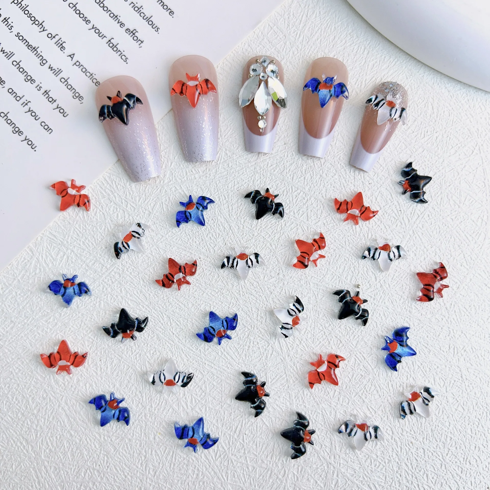 ハロウィンコウモリネイルチャーム樹脂3Dダークシリーズコウモリデザインネイルデコレーション用品パーツDIYインネイルアートアクセサリー20個