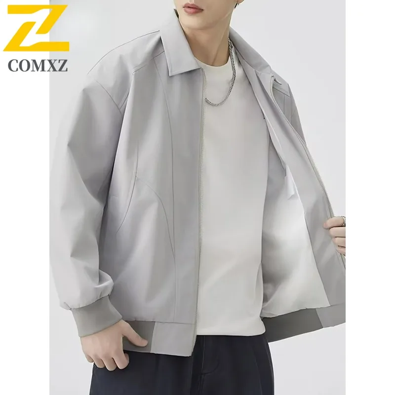 

COMXZ American Style Comfort Jacket 2025 Men Stand Collar Lightweight Coat Urban Street Fashion Wind Resistant Autumn Clothing