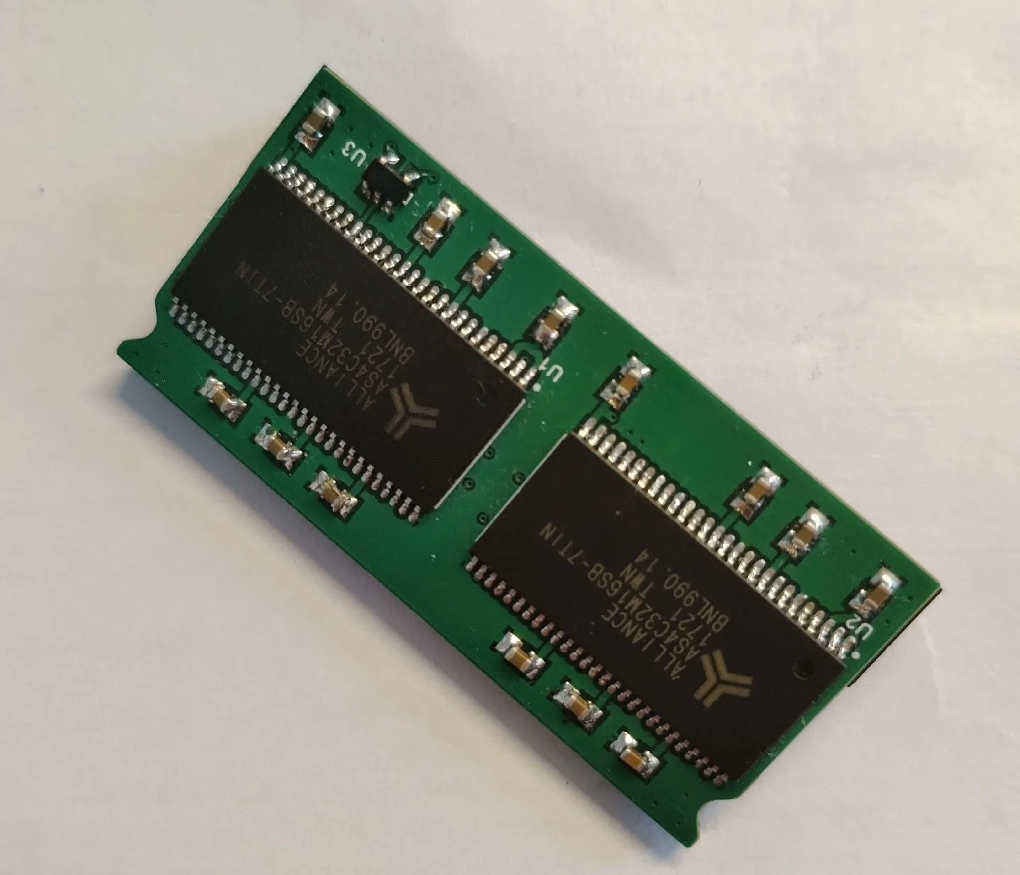 

Mister fpga SDRAM 128MB AS4C32M16SB-7TIN run 150Mhz