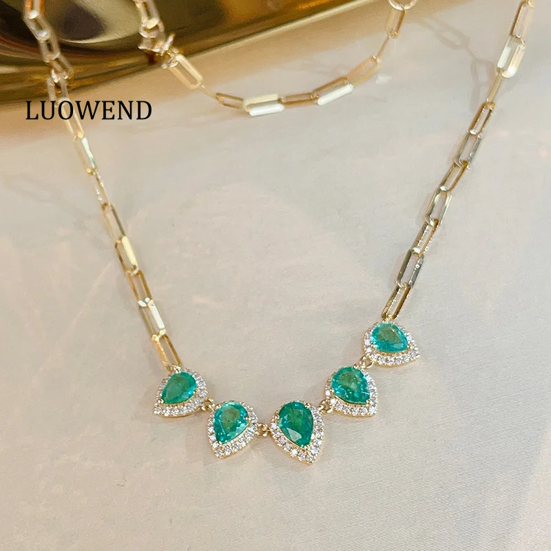 LUOWEND 100% 18K Yellow Gold Necklace Luxury Elegant Style Shiny Diamond Natural Emerald Necklace for Women High Party Jewelry