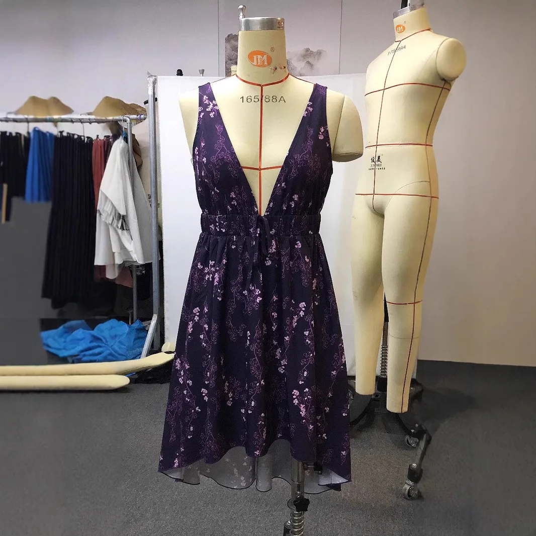 فستان رعاة البقر على الطراز الغربي للسيدات لعام 2025 بحزام على شكل حرف V