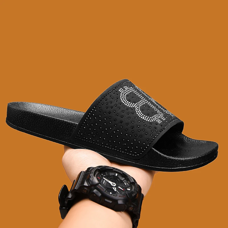 

Men Shoes Outdoor Beach Slippers 2026 Summer Crystal Flat Ladies Casual Flip Flops Rhinestone Luxury Glitter Platform Slippers