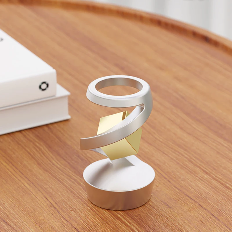 

Металлический подвесной вращающийся гироскоп, декомпрессионный гироскоп на палец, подарок для снятия стресса, обучающая настольная игрушка для взрослых и детей