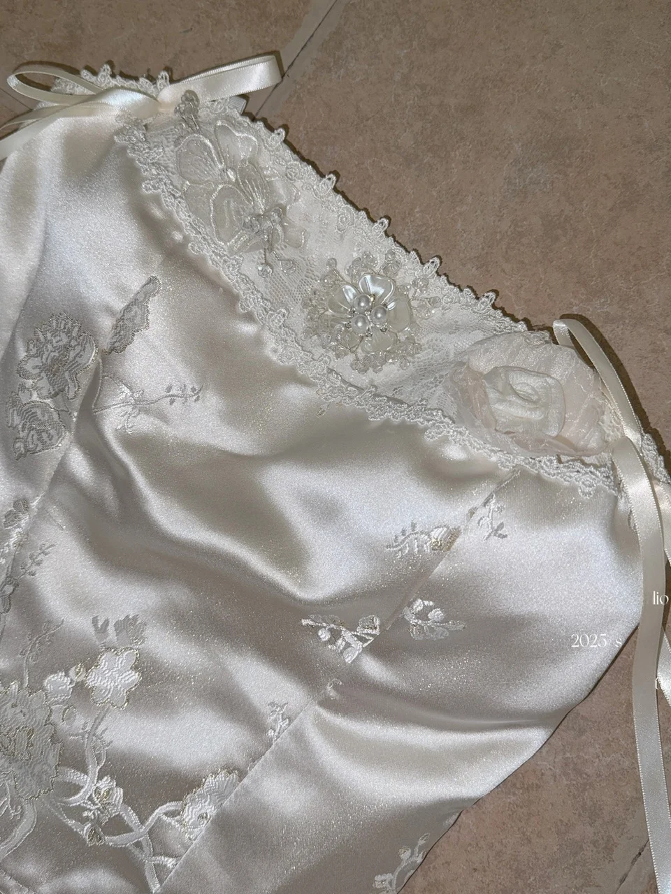 

Летний повседневный женский жилет с цветочной вышивкой, топ-бот, свободный комплект, легкий комплект Ele Lady Fibone на бретельках