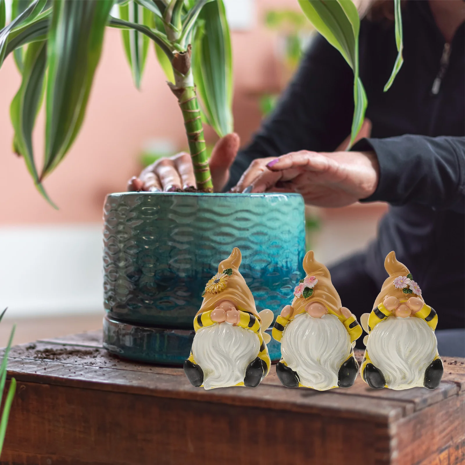 

3 Pcs Decorations Garden Outdoor Statues for White Beard Yellow Miniature Figurines