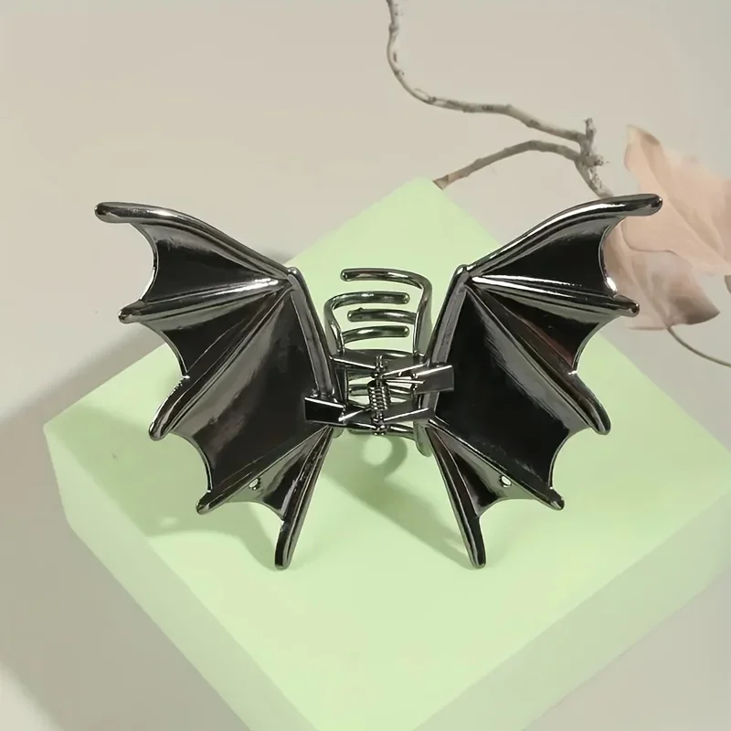 Halloween Alloy Bat Hair Claw Clips Set Minimalist Y2K Style Large Metal Shark Clips Gothic Festive Hair Accessories for  Adults