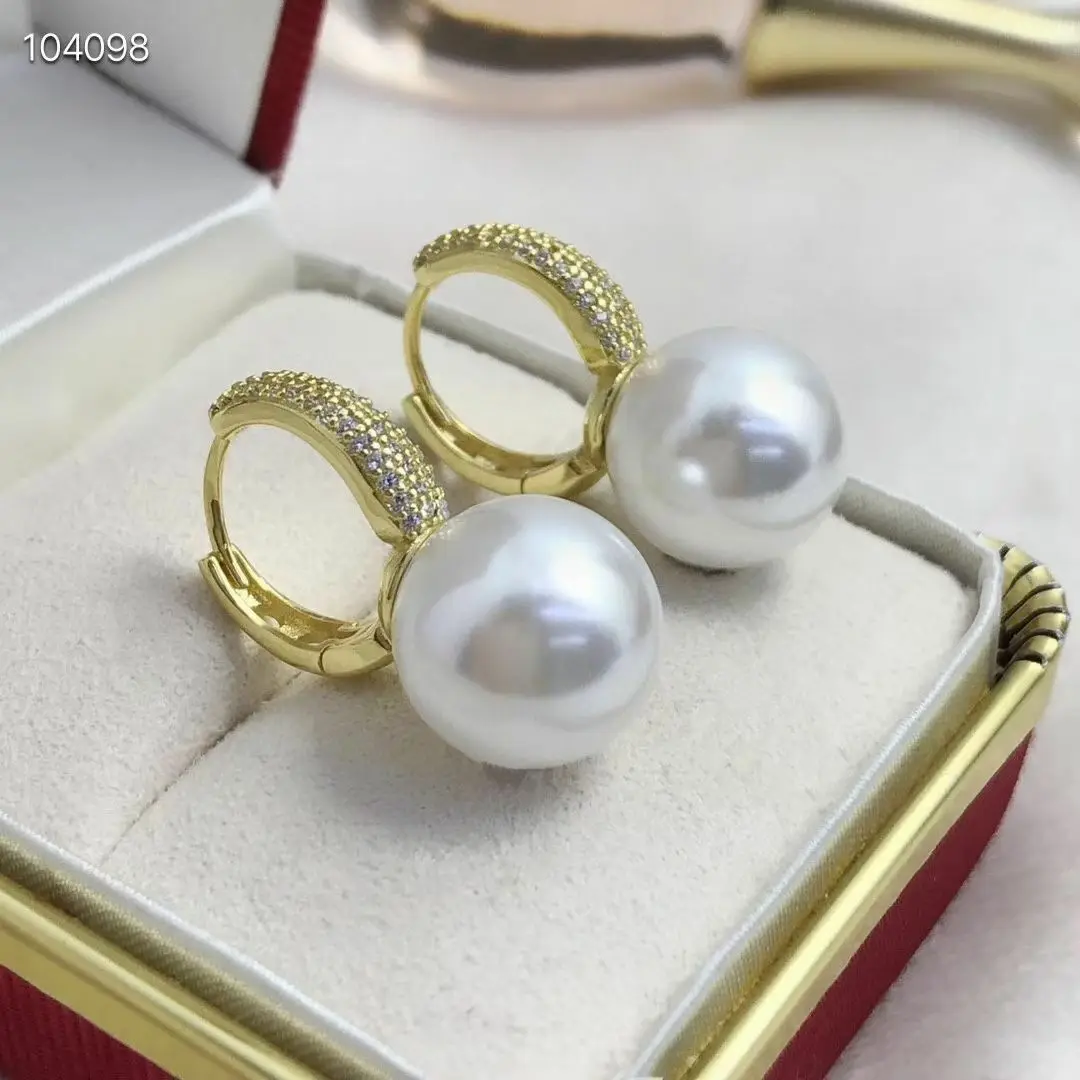 

Classic Pair of 10-11mm South Sea Round White Pearl Earring 925s