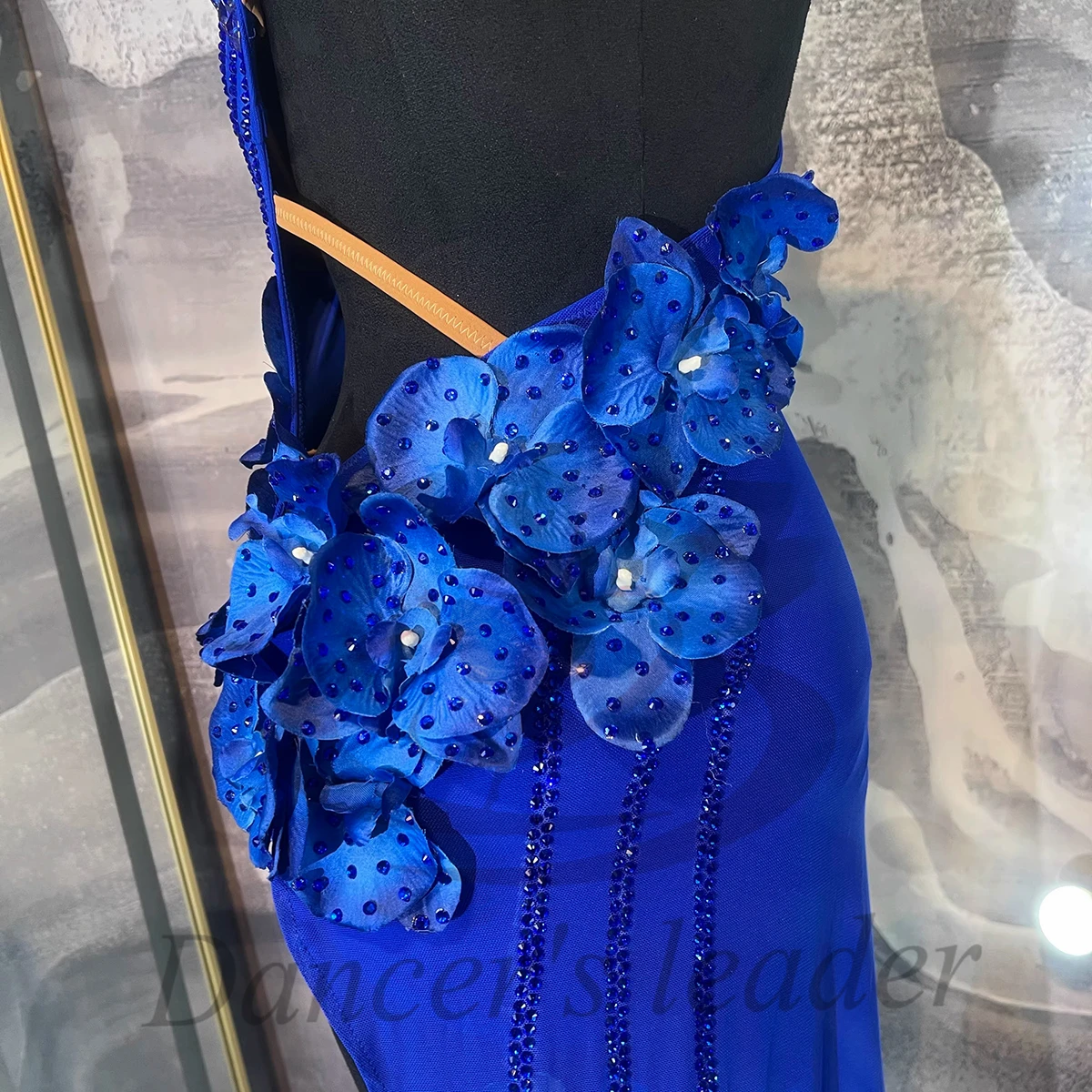 فستان راقص لاتيني للأطفال البالغين عالي الجودة مخصص من كلاين بلو فلاور تشا تشا سامبا للأداء الاحترافي