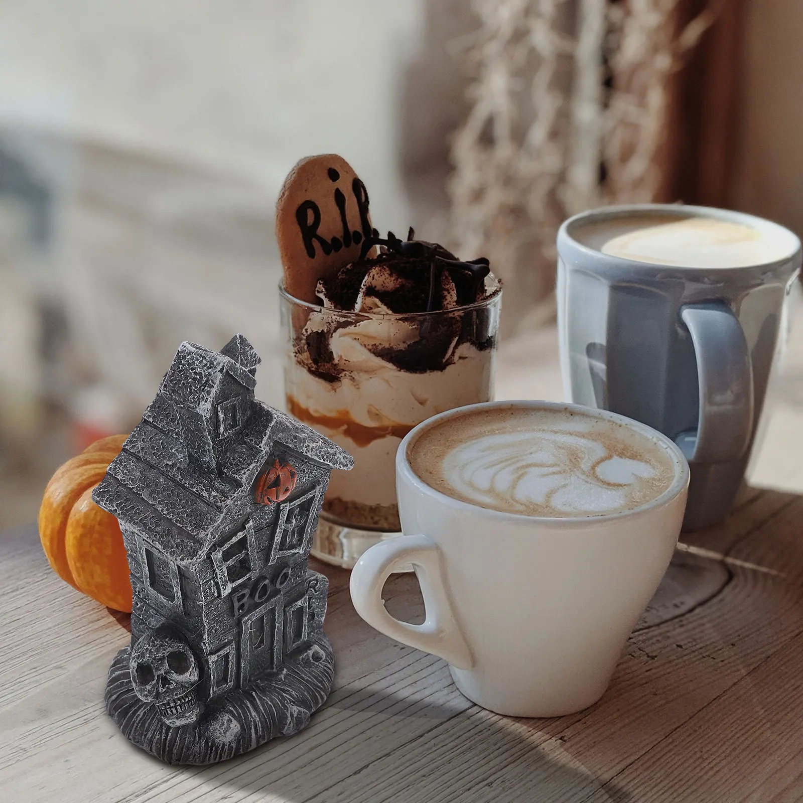 

Halloween Miniatures Resin House Shape Ornaments Flat Bottom Stable Decorations Perfect for Halloween Home Office Decor