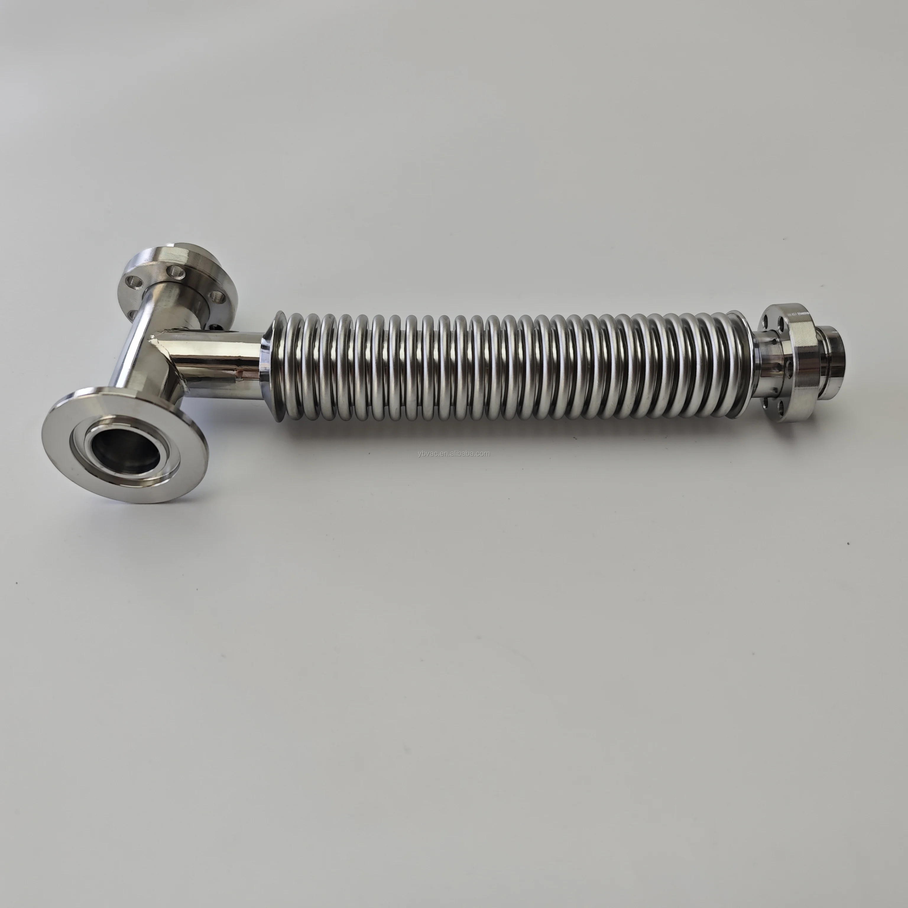 Рисунок 5 - Изготовленный на заказ фланец KF с тройным зажимом