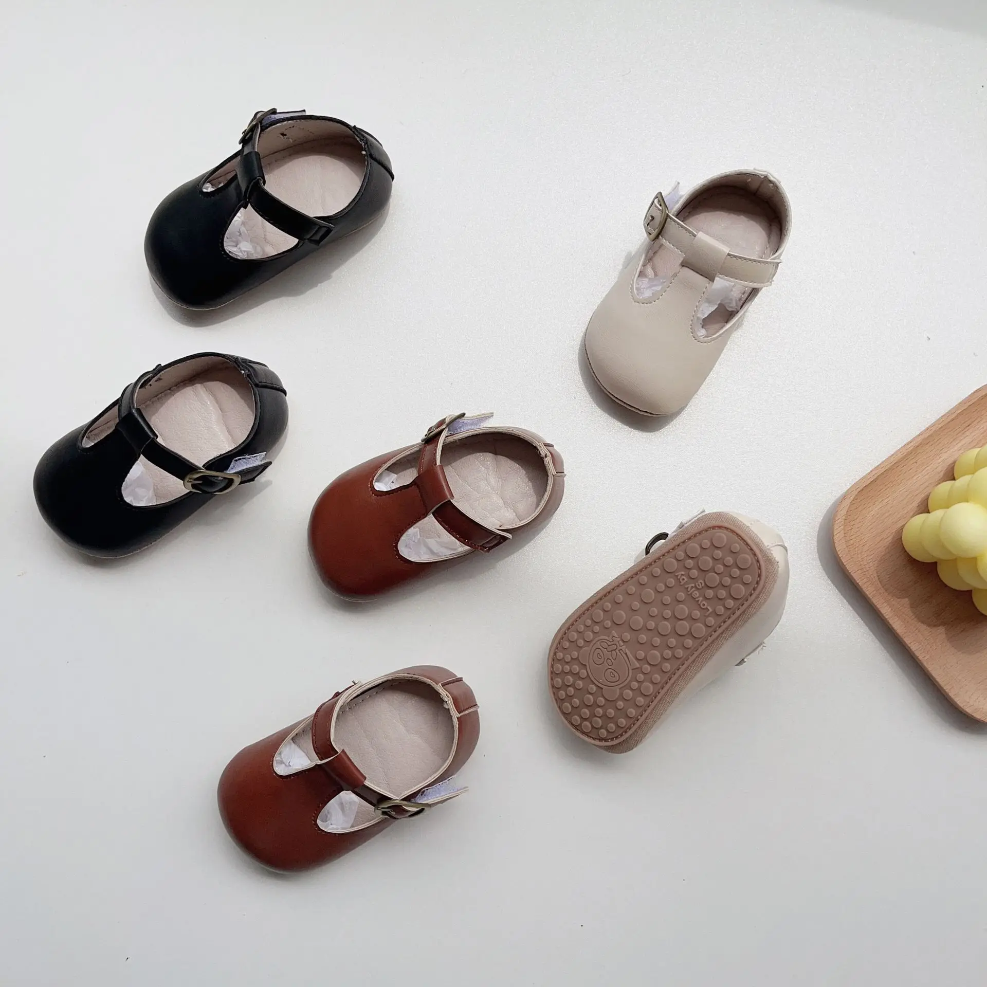 Korean Leather First Walkers Boys and Girls Walking Shoes Soft Sole Comfortable Home Shoes Baby Stuff Moccasins Flats