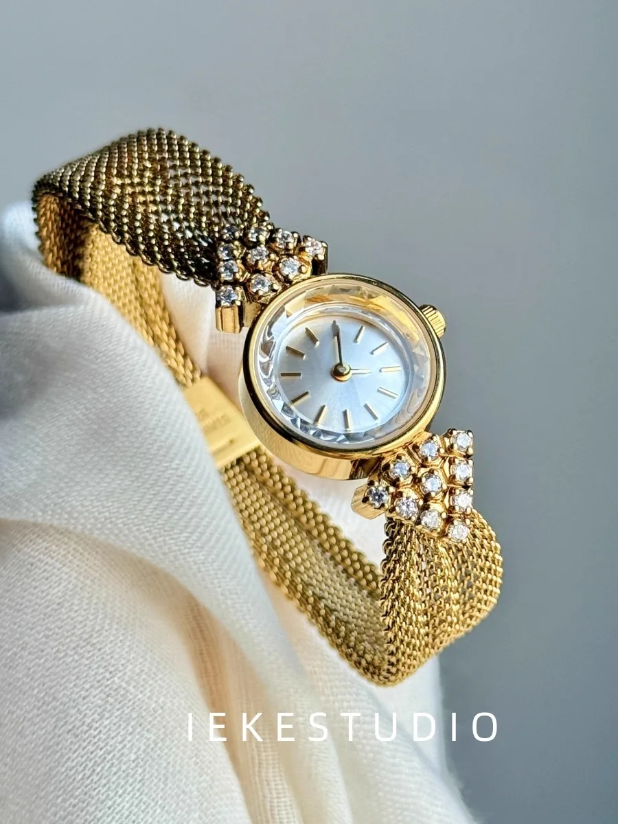 Gold Vintage Style Women'S Watch, Sophisticated And Stylish Design, Trendy Quartz Watch, Women'S Fashion Watch, Watch Accessory.