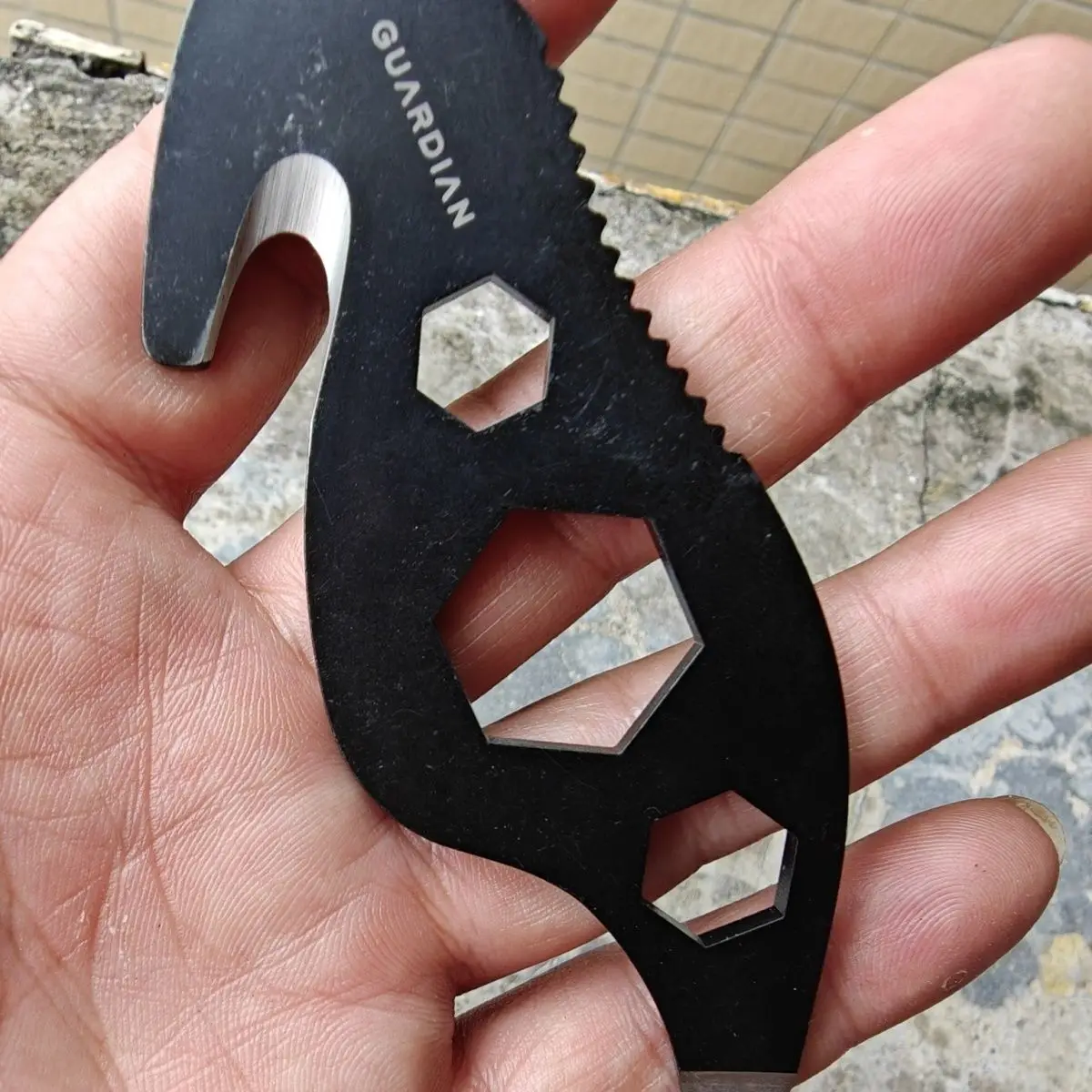 Outdoor Portable EDC Multifunctional Keychain Tool, Cycling Camping Car Emergency Survival Tool