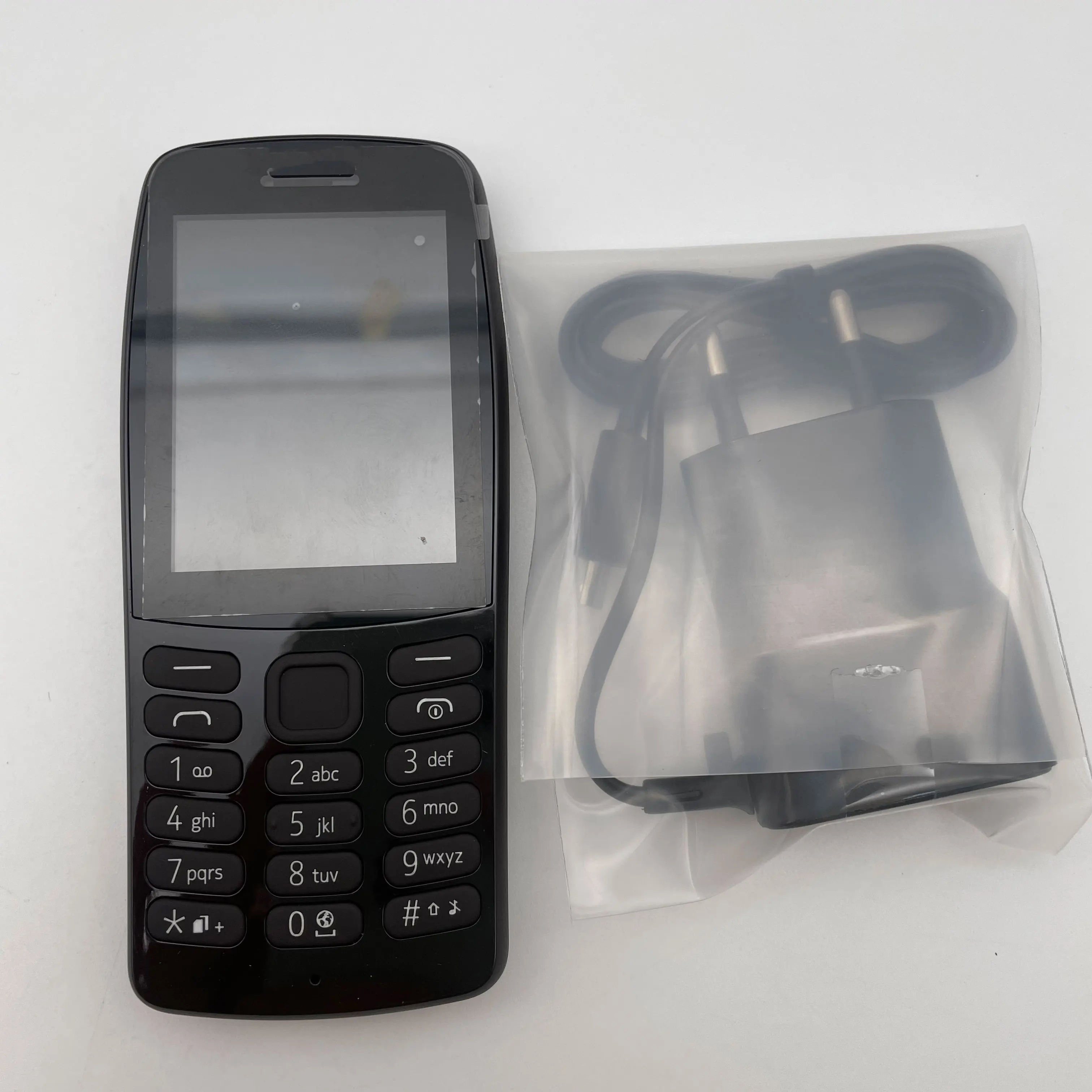 هاتف محمول أصلي غير مقفول 210 (2019) بشريحتين GSM 900/1800 مزود بتقنية البلوتوث ولوحة مفاتيح عبرية عربية روسية مصنوعة في فنلندا