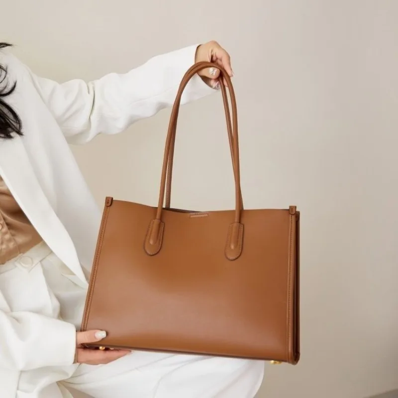 simple-paris-designer-women-handbag-high-end-leather-classic-elegant-trendy-casual-vintage-bag