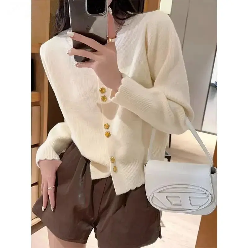 Retro Soft and Sticky Sweater Jacket for Women Autumn and Winter New Style Small and Short Knitted Cardigan Sweet Top