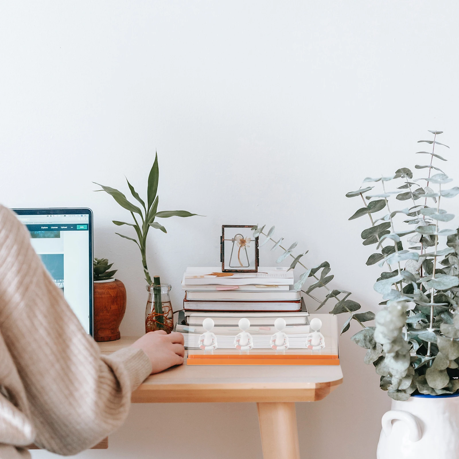 

Figure Blind Display Acrylic Model Storage Case Dustproof Stacking Showcase Gift Packaging for Resin Figurines