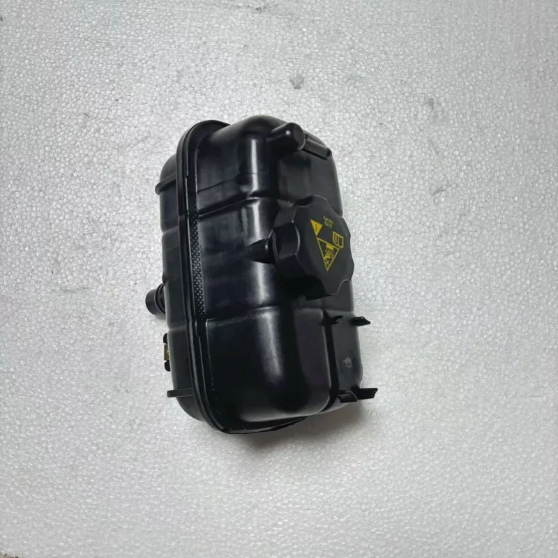 High-quality For 2018-2023 JL Wrangler w/ 2.0L Engine Coolant Reservoir 68364312AC car accessories
