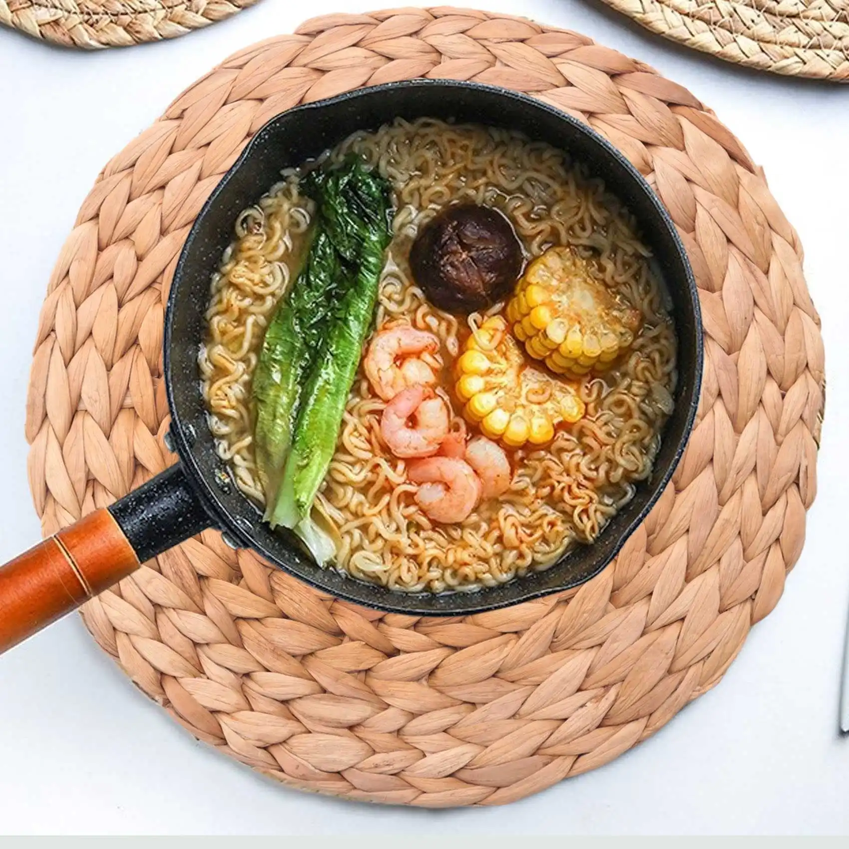 

4 Pack Round Water Hyacinth Placemat,Quality Woven Wicker Table Place Mats,30Cm