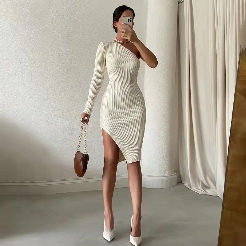 Sukienka jesienna, seksowna, podkreślająca figurę, z rozcięciem, asymetrycznym dekoltem, do pracy, długa, jednolita, w kształcie litery A.