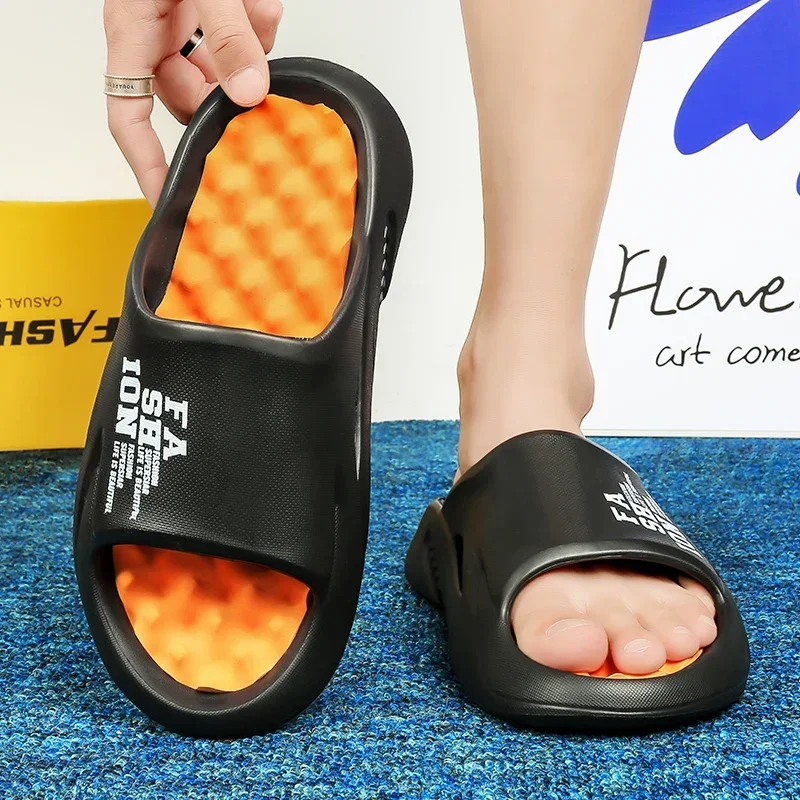 New Summer Men Massage Slippers Sides Indoor Outdoor Sandals Beach Casual Shoes Soft Sole Slides Men Flip-Flops Men'S Sandals