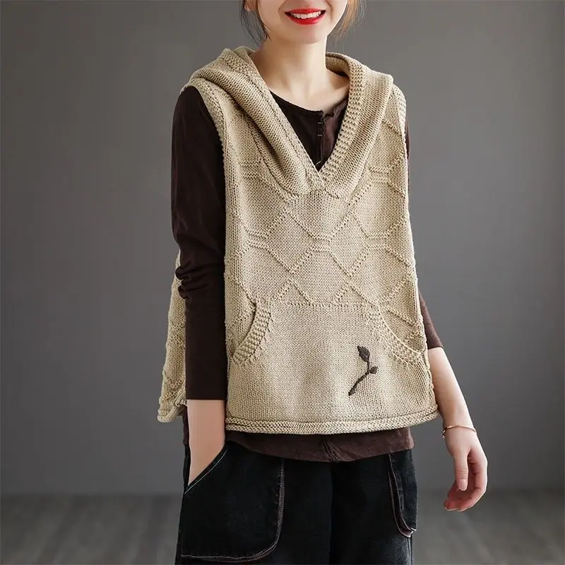 Casual Hooded Knitted Jumpers Women\'s Clothing Sleeveless Spring Summer New Vintage Solid Color Fashion Embroidery Sweater Vest