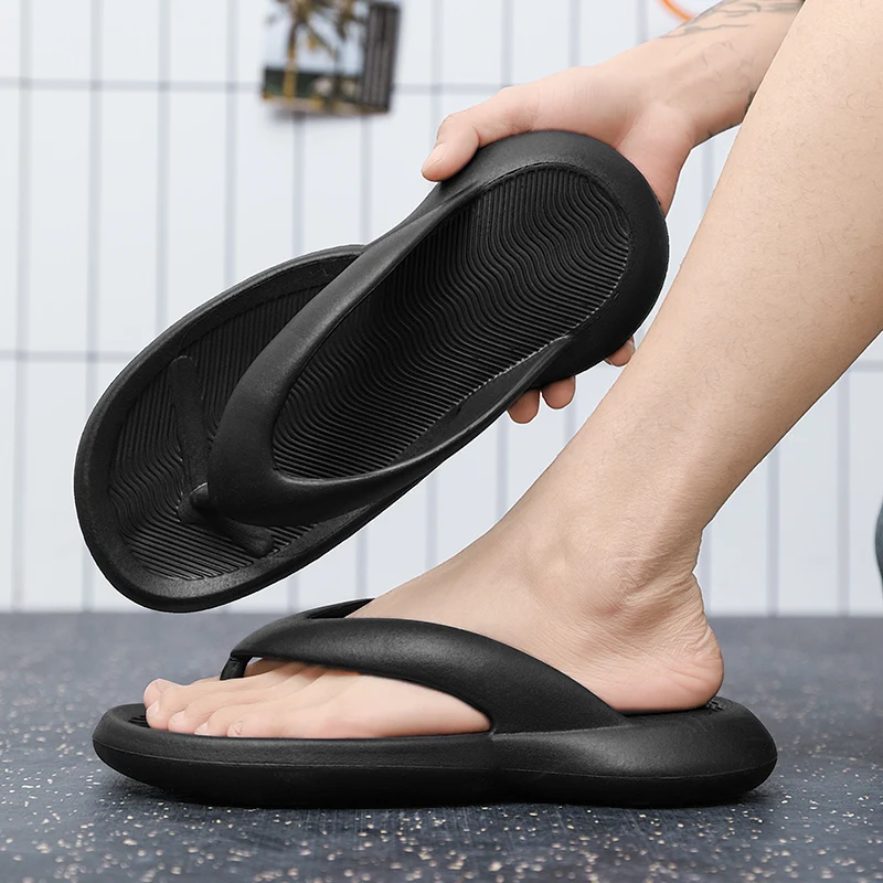 

2025 Men's Flip Flops Outdoor Indoor Slippers Soft Sole Slides Men Beach Sandals Non-slip Home