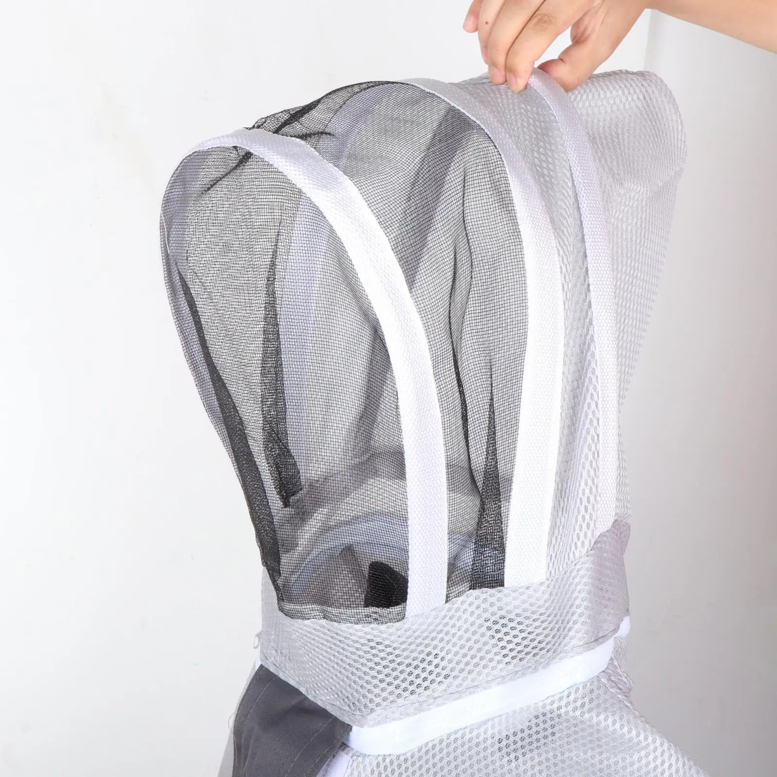 Professional Bee Keeping Suit for Beginners with Detachable Hat Ventilated Mesh Body Sturdy Work Jumpsuit for Men Women