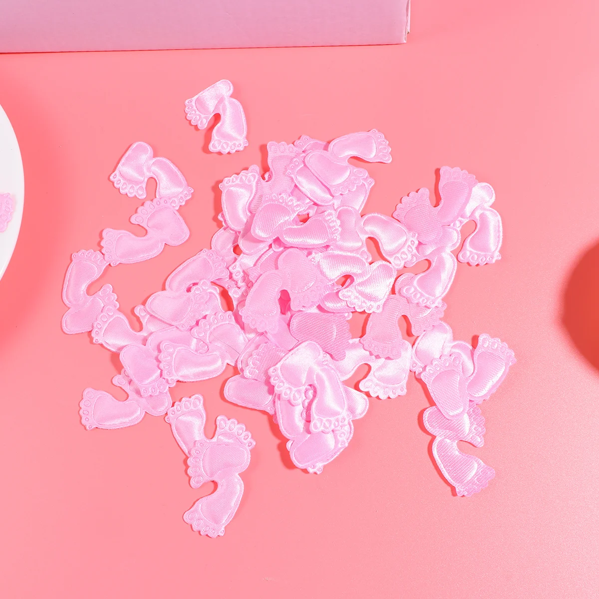 

300Pcs Baby Birthday Confetti Pink Resin Feeding Bottle Feet Shapes Creative Decor for Baby Shower Party Tables