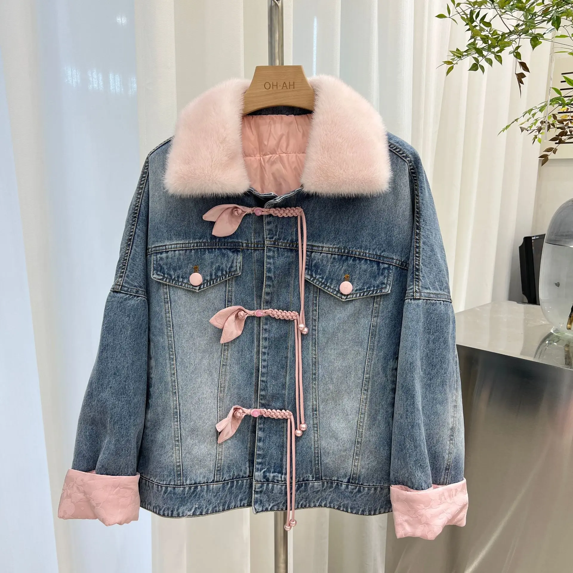 Autumn and Winter New Fur Coat Women's Short Mink Neck Denim Coat Goose Down Coat Inner Tank Young Style 2023