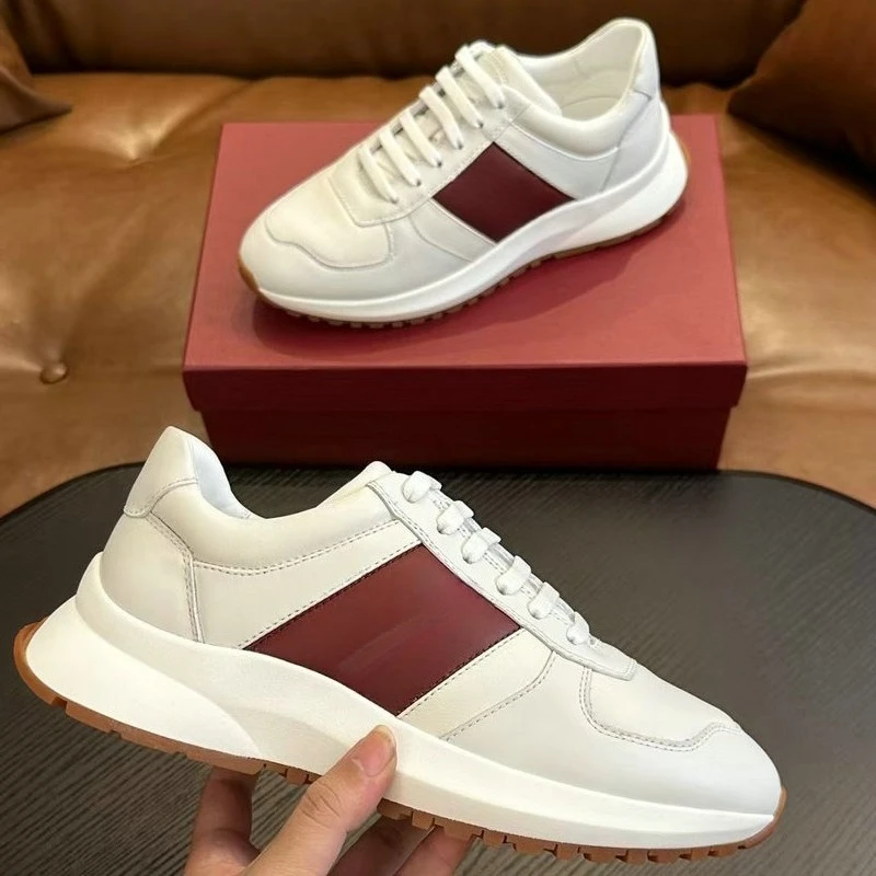 

Новые европейские белые кроссовки: дышащие, на шнуровке, модные, простые и удобные, с цветовыми акцентами, спортивные.