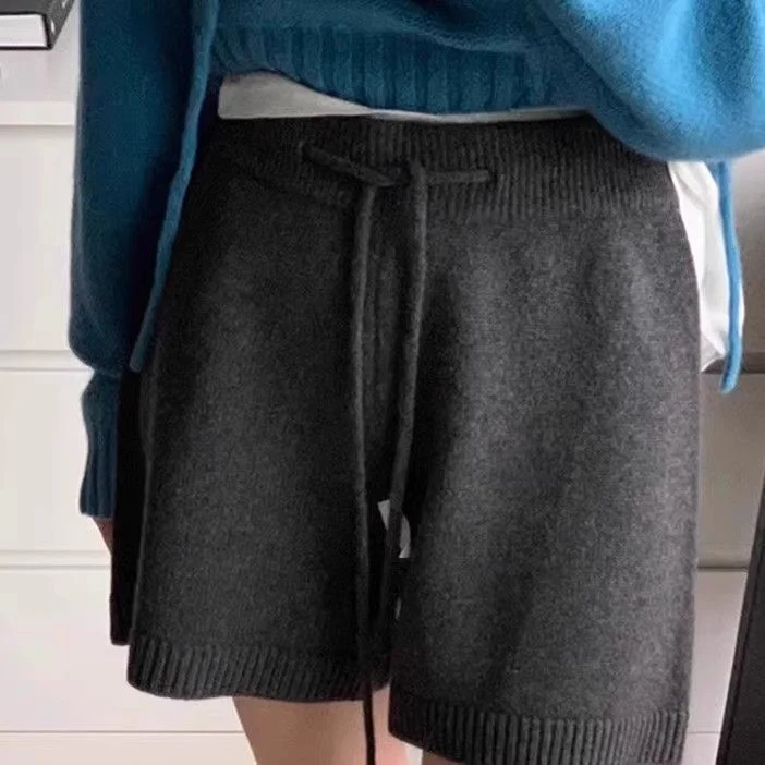 Graue Strickwoll-Shorts für Damen, Frühling und Herbst, europäische Waren, Oberbekleidung, hohe Taille, mittlere Hose, A-Linie, Base-Boot-Hose, lässig