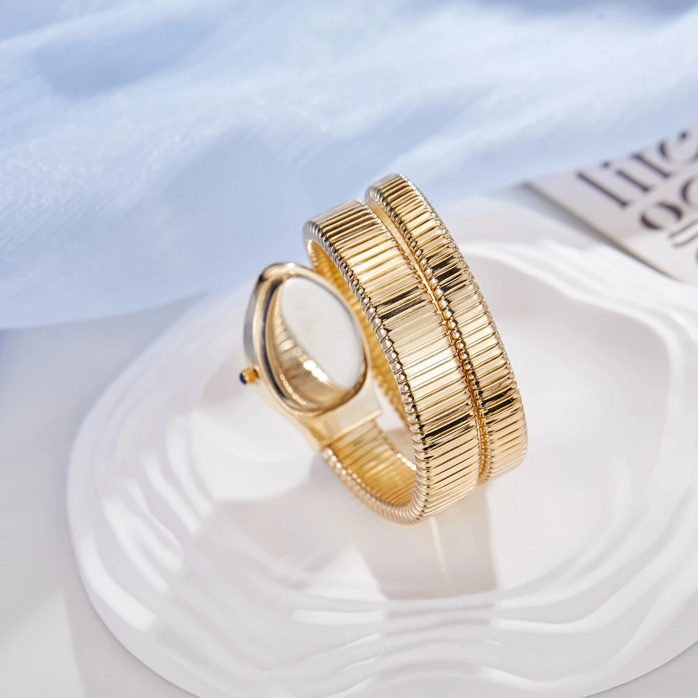 女性のためのスネーククォーツ時計,エレガントなブレスレット, - Zodiac Luxury Watch のレビューと価格