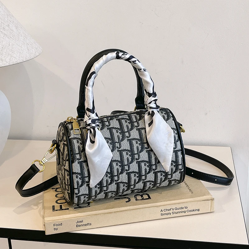 

Urban Chic Female Bag Handbag Light Luxury Portable Practical Multifunctional High-Capacity Fashion Temperament For Modern Women