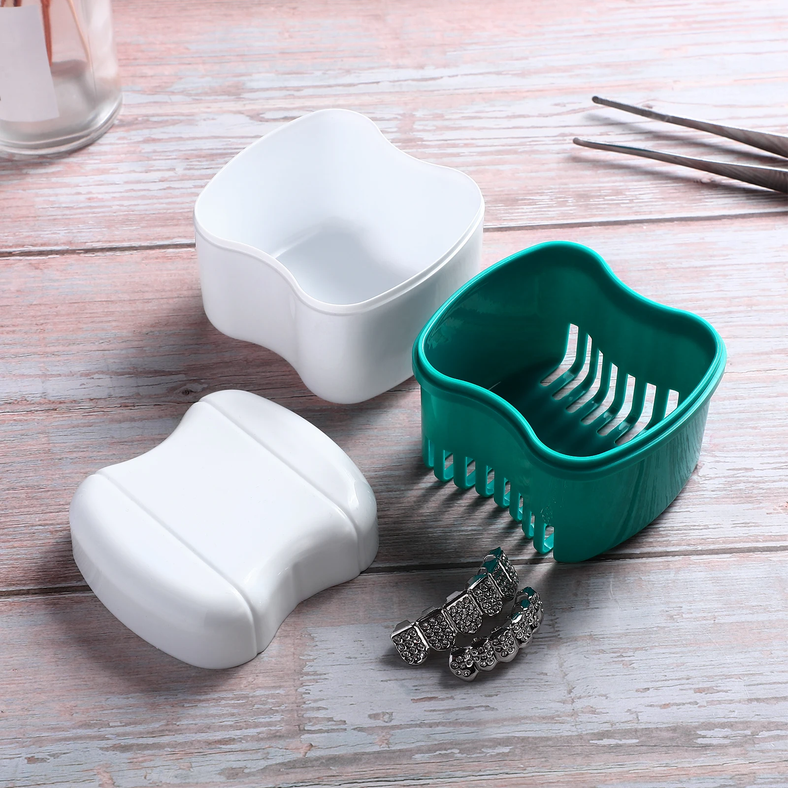 

Denture Box Portable Denture Storage Case Leakproof Travel Container Elderly False Teeth Holder Plastic Retainer Case Mini Size