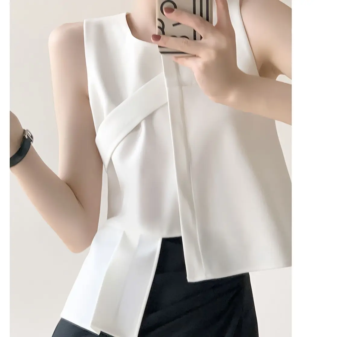 

French irregular vest for women wearing out 2025 new sleeveless white top, slim and niche design tank sexy top