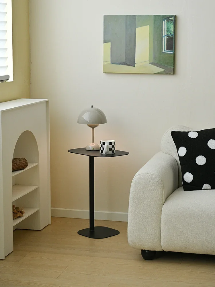 Modern Simple Creative Side Table, Corner, A Many Internet Celebrity Tables, Small Balcony Sofas, Small Coffee Tables, Mini