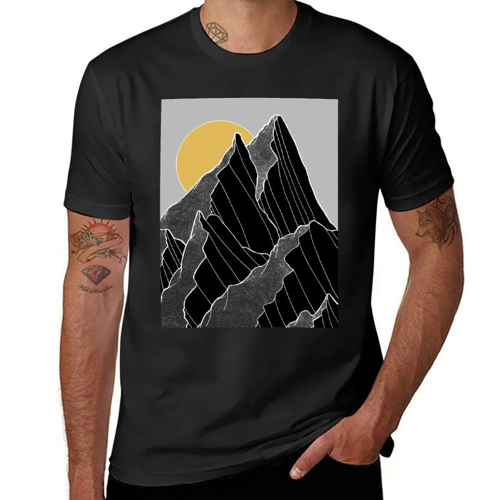 

The dark peaks under the golden sun T-Shirt quick-drying sports fans kawaii clothes men graphic t shirts