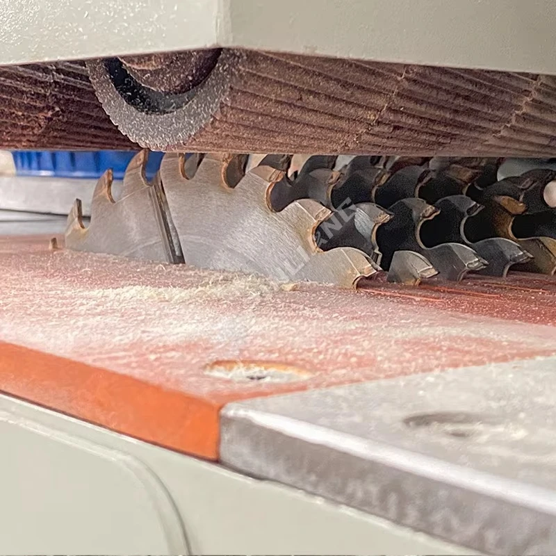 Mesin Gergaji Multi Blade Rip Saw Pinliang MJ1415A Otomatis untuk Pengerjaan Kayu