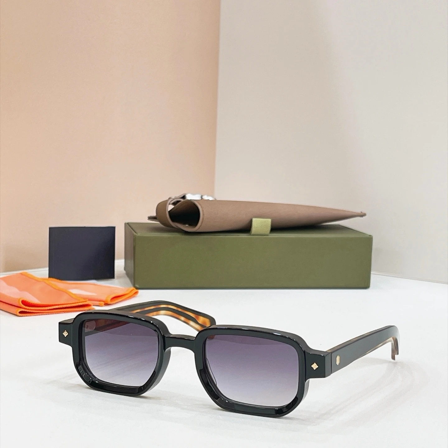 RAN Sunglasses for Man & Woman Handcrafted Thick Frame Elegant Gradient Lens High Grade Fashion Sun Shades