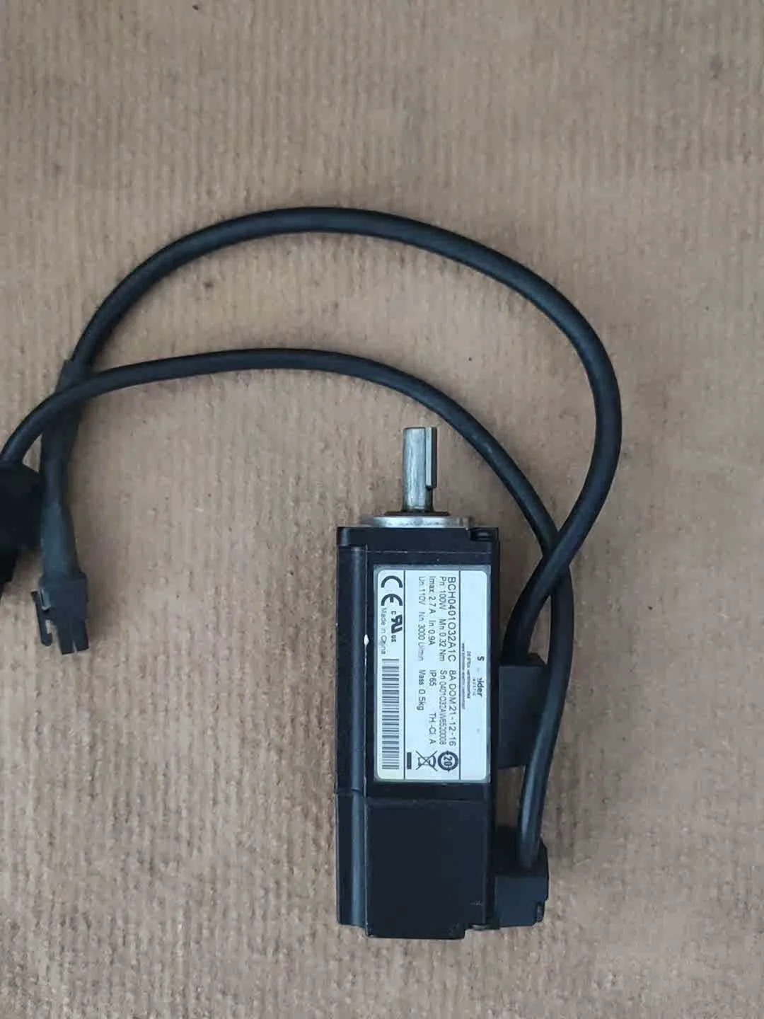 LXM23AU01M3X BCH0401O12A1C محرك سيرفو لشنايدر