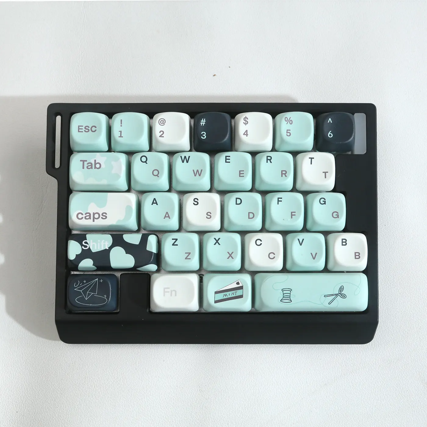 HE30 Wired One-handed Magnetic Switch Keyboard RGB Fast Trigger For FPS Gaming With Green Matte PBT Keycaps