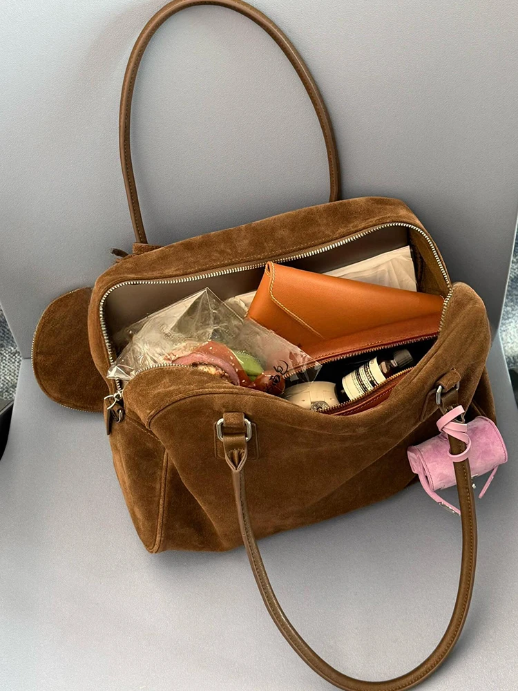 

Brown Suede Large Capaci Tote Bag Women's 2025 New High-End Single oulder Slant Bowling Boston Bag Briti Sle Polyeste...