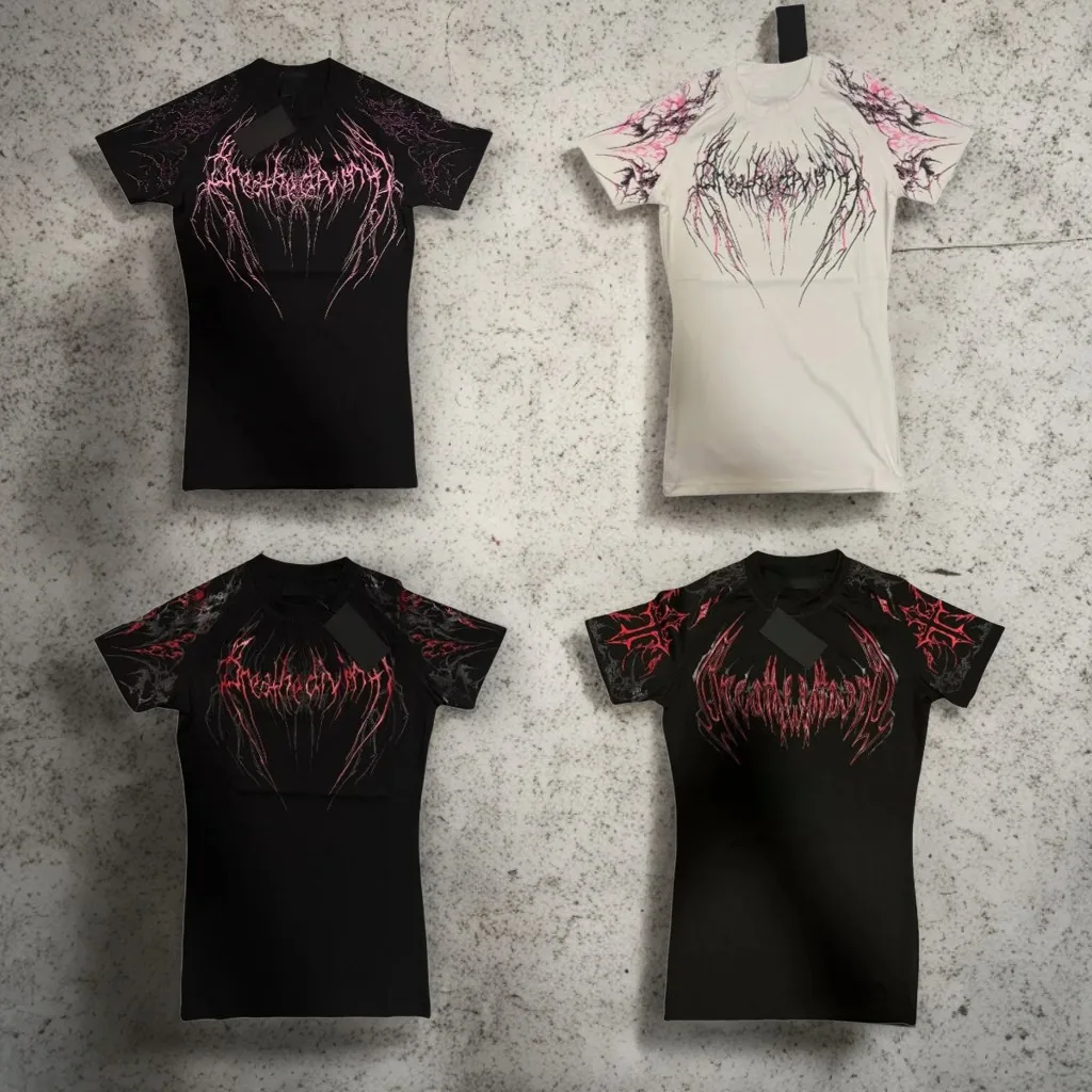 

2025 New Popular Red Gothic Stripe Pattern Breathable Quick Dry Fit Men Gym Sportswear Trendy Tee Retro Elasticity Fitness Shirt